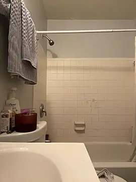 Snapshot of Yoshibaby2670 chatting on 02.10.25 Yoshibaby2670 online show from 02.10.25