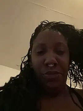 Snapshot of Yoshibaby2670 chatting on 02.14.25 Yoshibaby2670 online show from 02.14.25