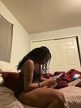 Snapshot of Yoshibaby2670 chatting on 02.16.25 Yoshibaby2670 online show from 02.16.25