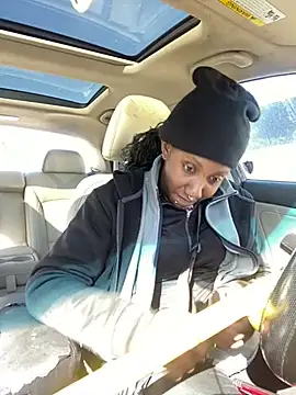 Snapshot of Yoshibaby2670 chatting on 02.25.25 Yoshibaby2670 online show from 02.25.25