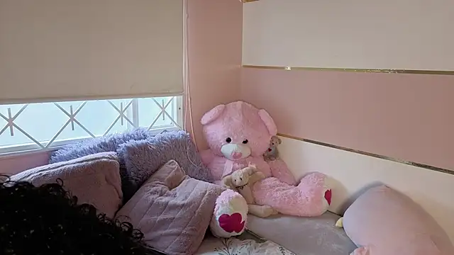 Charlotte  Miller online show from 10.07.25