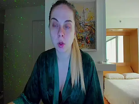 Snapshot of HappyIva chatting on 01.23.25 HappyIva online show from 01.23.25
