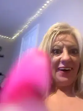 ImogenBrooke online show from 10.06.25