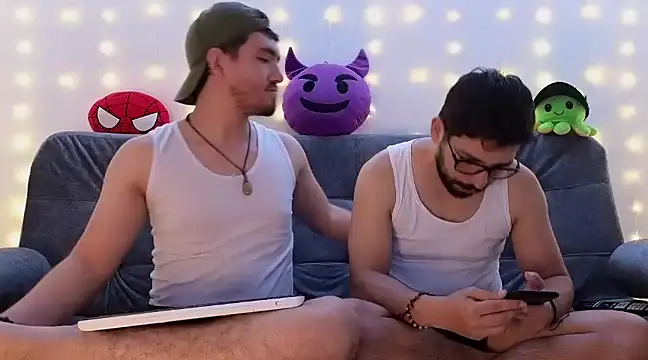 Snapshot of ErickBrant chatting on 02.06.25 ErickBrant online show from 02.06.25