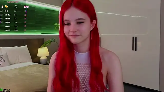 Rina Red online show from 11.08.25