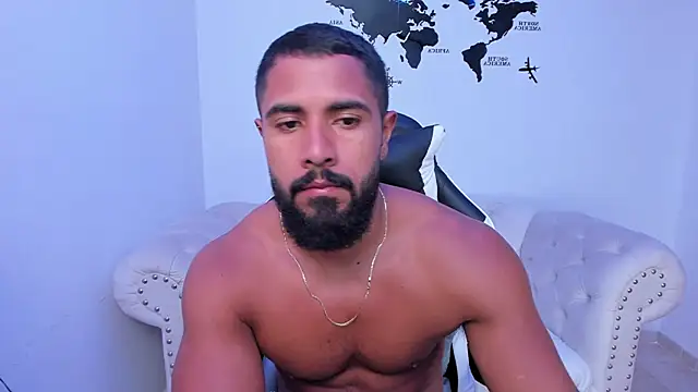 Snapshot of Santiago_huntt chatting on 09.17.25 Santiago huntt online show from 09.17.25