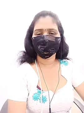 Snapshot of Lucky-Deepthi chatting on 03.11.25 Lucky-Deepthi online show from 03.11.25