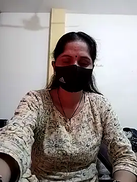 Snapshot of priyancyfun chatting on 01.31.25 priyancyfun online show from 01.31.25