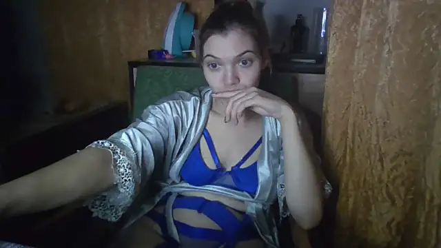 Snapshot of ParaFox chatting on 01.10.25 ParaFox online show from 01.10.25