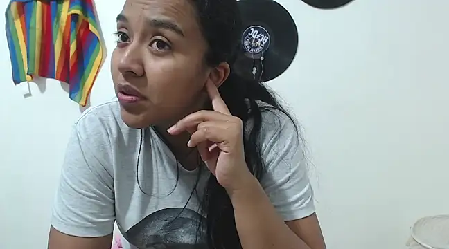 Snapshot of giselao chatting on 02.13.25 giselao online show from 02.13.25