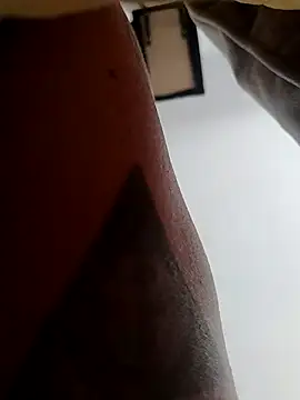 Snapshot of jayjay198080 chatting on 03.21.25 jayjay198080 online show from 03.21.25