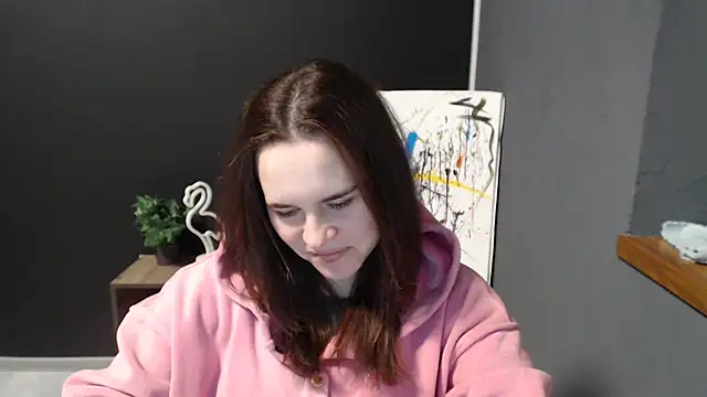 Snapshot of mini_girly chatting on 02.18.25 mini girly online show from 02.18.25