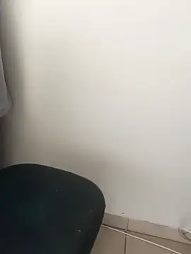 Snapshot of BR_master chatting on 10.29.25 BR master online show from 10.29.25