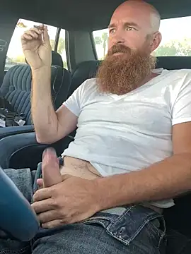 Snapshot of 32XRedBeard chatting on 03.03.25 32XRedBeard online show from 03.03.25