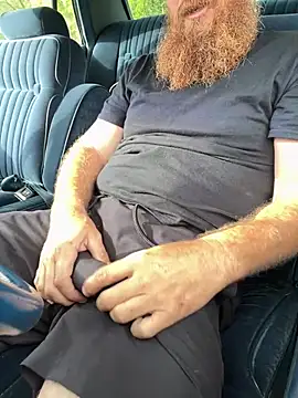 Snapshot of 32XRedBeard chatting on 03.16.25 32XRedBeard online show from 03.16.25