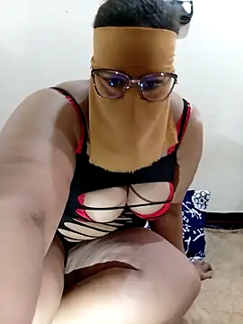 Snapshot of Samara-Bella chatting on 02.05.25 Samara-Bella online show from 02.05.25