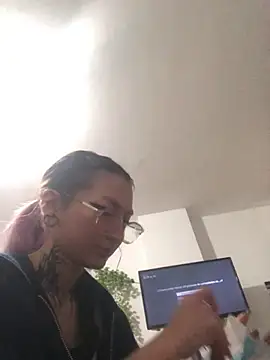 Snapshot of NubeZea chatting on 01.27.25 NubeZea online show from 01.27.25