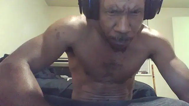 Snapshot of MrDaddyBbSnake chatting on 09.13.25 MrDaddyBbSnake online show from 09.13.25