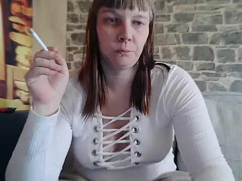 Snapshot of YviEngel87 chatting on 02.20.25 YviEngel87 online show from 02.20.25