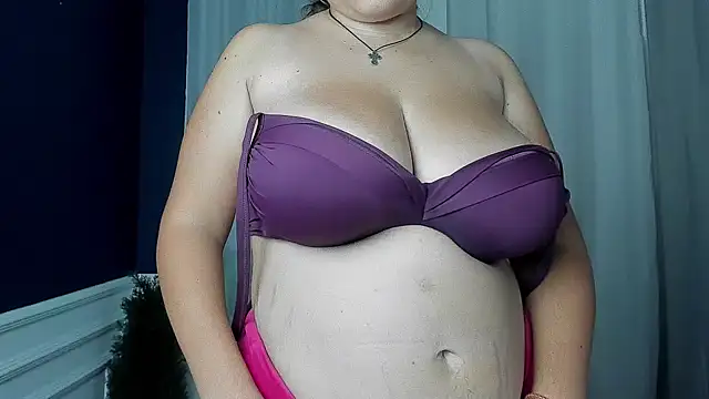 AdeleCruz online show from 09.14.25