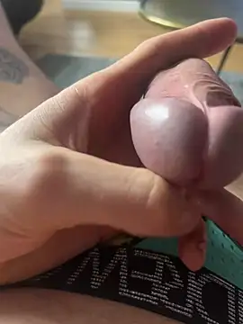 Snapshot of willy75 chatting on 01.21.25 willy75 online show from 01.21.25