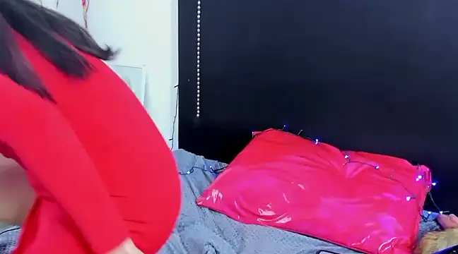 Snapshot of Cleo_Hott chatting on 03.18.25 Cleo Hott online show from 03.18.25