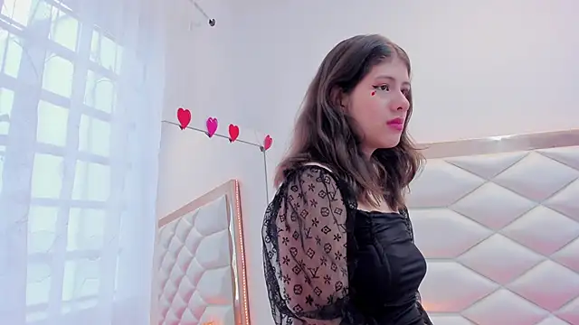 Snapshot of MiaQueen021 chatting on 03.21.25 MiaQueen021 online show from 03.21.25