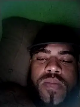 Snapshot of safado0027 chatting on 10.15.25 safado0027 online show from 10.15.25