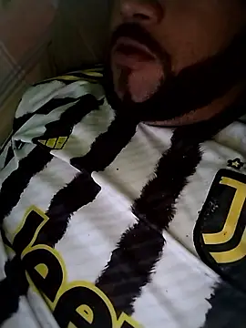 Snapshot of safado0027 chatting on 10.20.25 safado0027 online show from 10.20.25