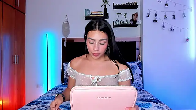 Snapshot of Carorosse chatting on 03.19.25 Carorosse online show from 03.19.25