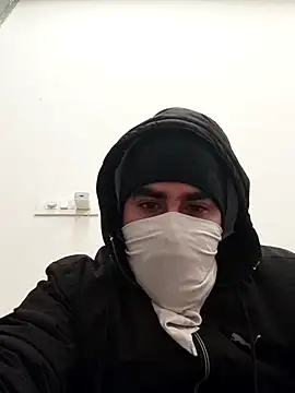 Snapshot of 13lusty chatting on 01.10.25 13lusty online show from 01.10.25