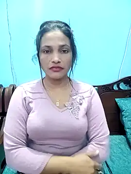 Snapshot of Anika-1 chatting on 01.25.25 Anika-1 online show from 01.25.25