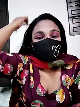Snapshot of Anika-1 chatting on 03.19.25 Anika-1 online show from 03.19.25