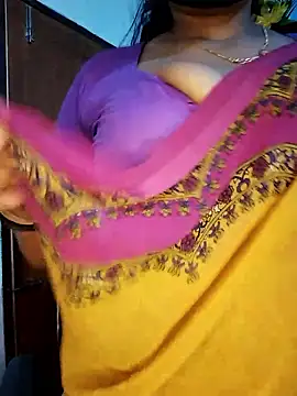 Snapshot of Anika-1 chatting on 10.02.25 Anika-1 online show from 10.02.25