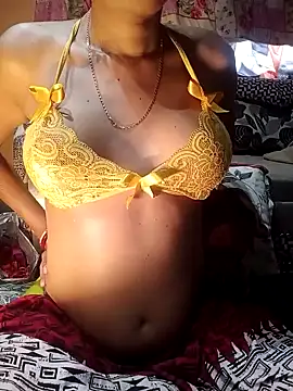 Snapshot of SANA-LEONI chatting on 01.13.25 SANA-LEONI online show from 01.13.25