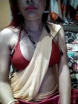 Snapshot of SANA-LEONI chatting on 10.15.25 SANA-LEONI online show from 10.15.25