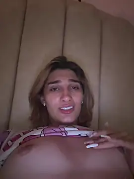 Snapshot of Queensara_ chatting on 03.02.25 Queensara  online show from 03.02.25