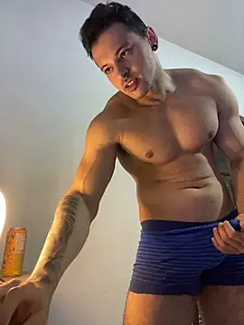 Snapshot of Lucasfit24 chatting on 03.22.25 Lucasfit24 online show from 03.22.25