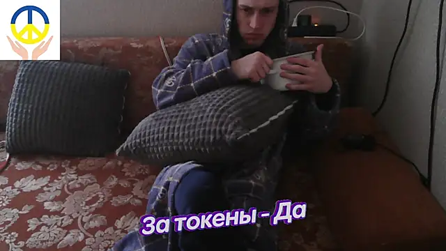 Snapshot of johnny_positive chatting on 02.19.25 johnny positive online show from 02.19.25