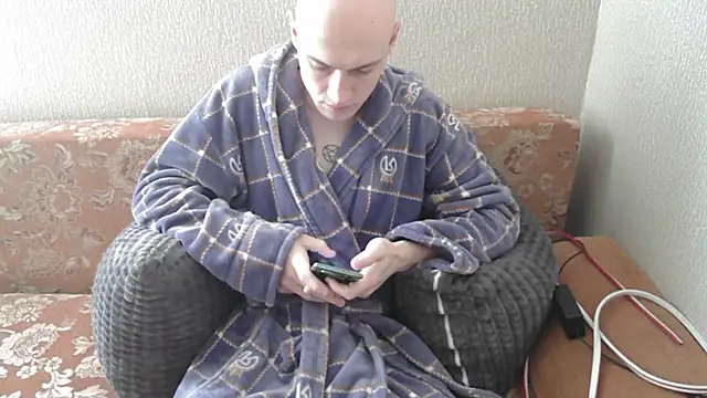 Snapshot of johnny_positive chatting on 03.05.25 johnny positive online show from 03.05.25