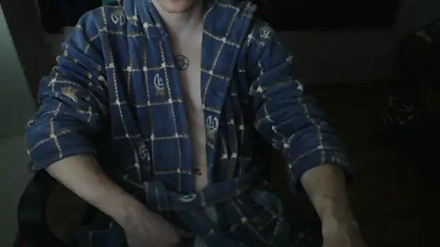 Snapshot of johnny_positive chatting on 09.29.25 johnny positive online show from 09.29.25