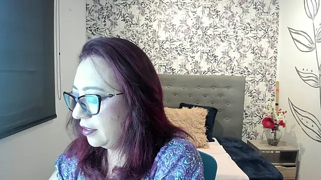 Snapshot of Victoria_Adamns chatting on 03.06.25 Victoria Adamns online show from 03.06.25