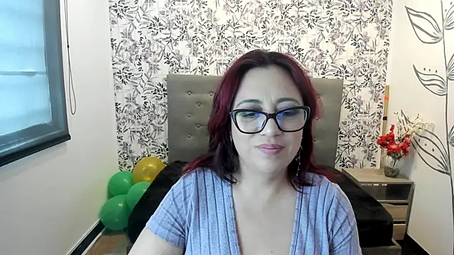 Snapshot of Victoria_Adamns chatting on 03.20.25 Victoria Adamns online show from 03.20.25