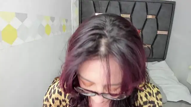 Snapshot of Victoria_Adamns chatting on 09.27.25 Victoria Adamns online show from 09.27.25