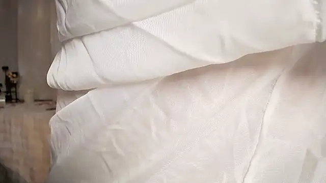 Snapshot of Hey-Cute chatting on 02.09.25 Hey-Cute online show from 02.09.25