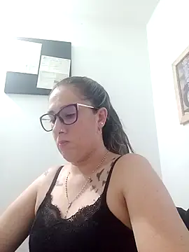 Snapshot of CHARLOTTE_1711 chatting on 01.27.25 CHARLOTTE 1711 online show from 01.27.25