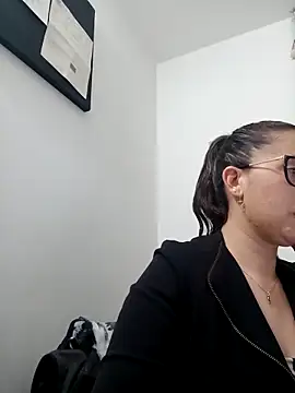 Snapshot of CHARLOTTE_1711 chatting on 02.25.25 CHARLOTTE 1711 online show from 02.25.25