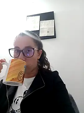 Snapshot of CHARLOTTE_1711 chatting on 03.20.25 CHARLOTTE 1711 online show from 03.20.25
