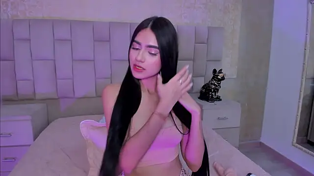 Snapshot of BellaaStorm chatting on 02.18.25 BellaaStorm online show from 02.18.25