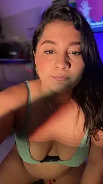 Snapshot of saraa_franco_ chatting on 10.30.25 saraa franco  online show from 10.30.25